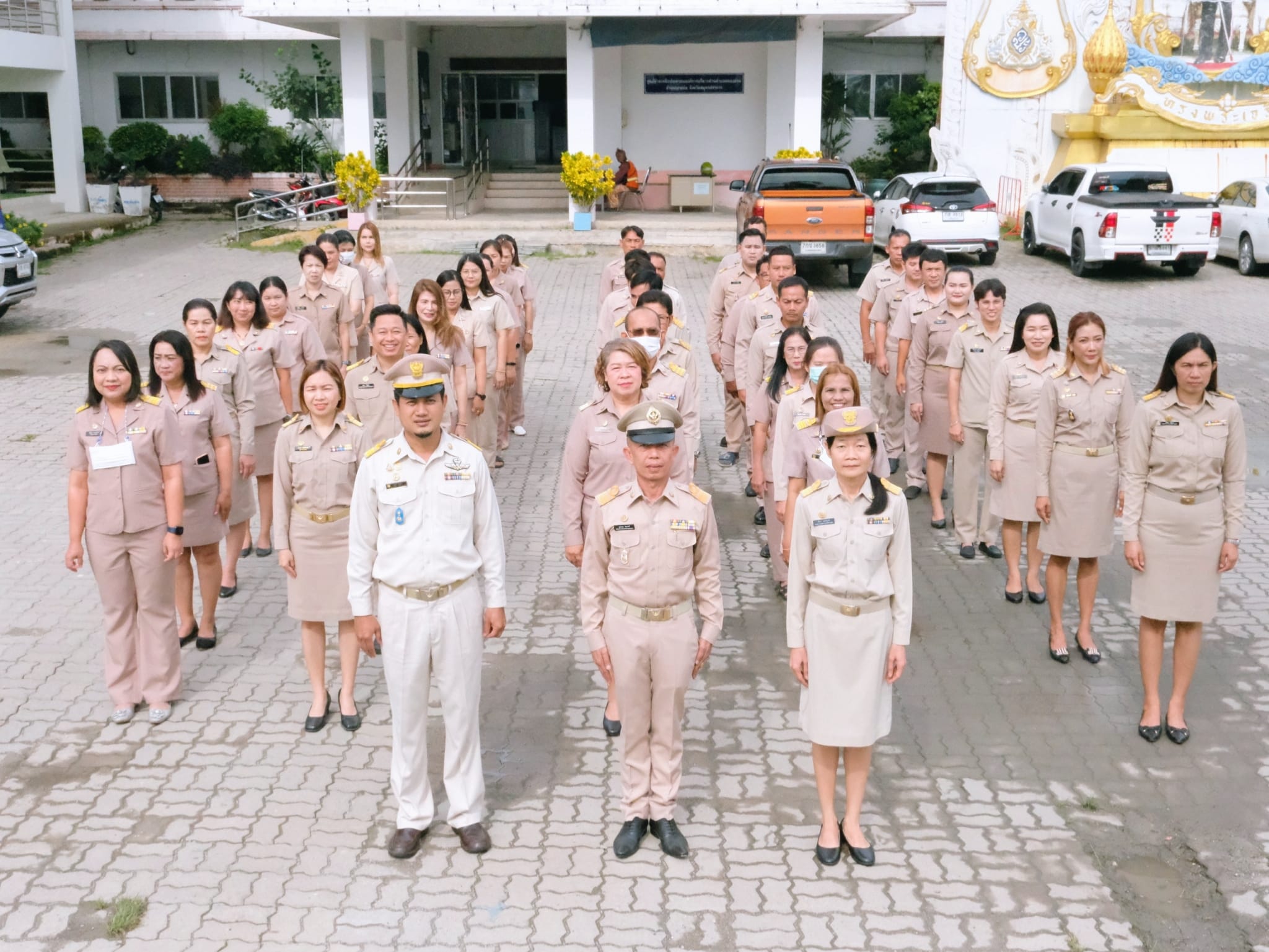 เนื่องในวันพระราชทานธงชาติไทย ครบรอบ 106 ปี