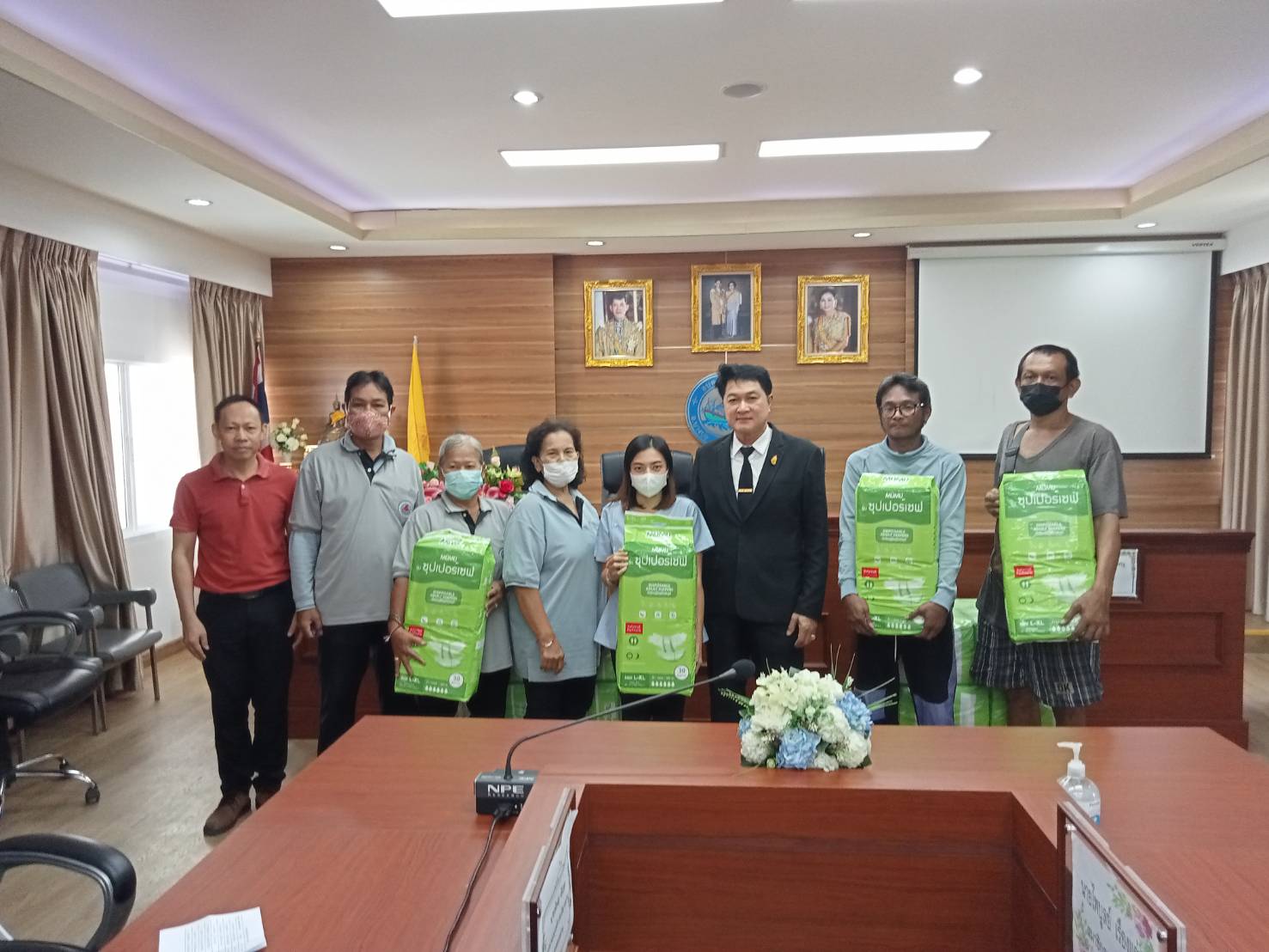 โครงการสนับสนุนผ้าอ้อมผู้ใหญ่ สำหรับบุคคลที่มีภาวะพึ่งพิงและบุคคลที่มีภาวะปัญหาการกลั่นปัสสาวะหรืออุจจาระไม่ได้ หมู่&nbsp;7 (สร่างโศก)