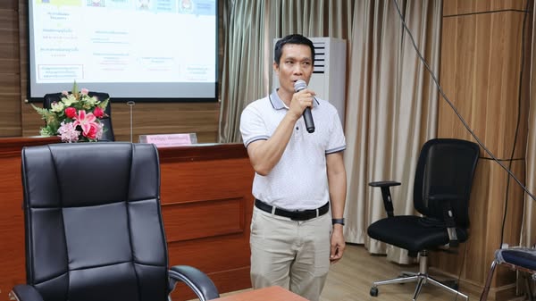ประชุมเกษตรกรผู้ได้รับความเดือดร้อนจากการระบาดของปลาหมอคางดำในบ่อเพาะเลี้ยงสัตว์น้ำ