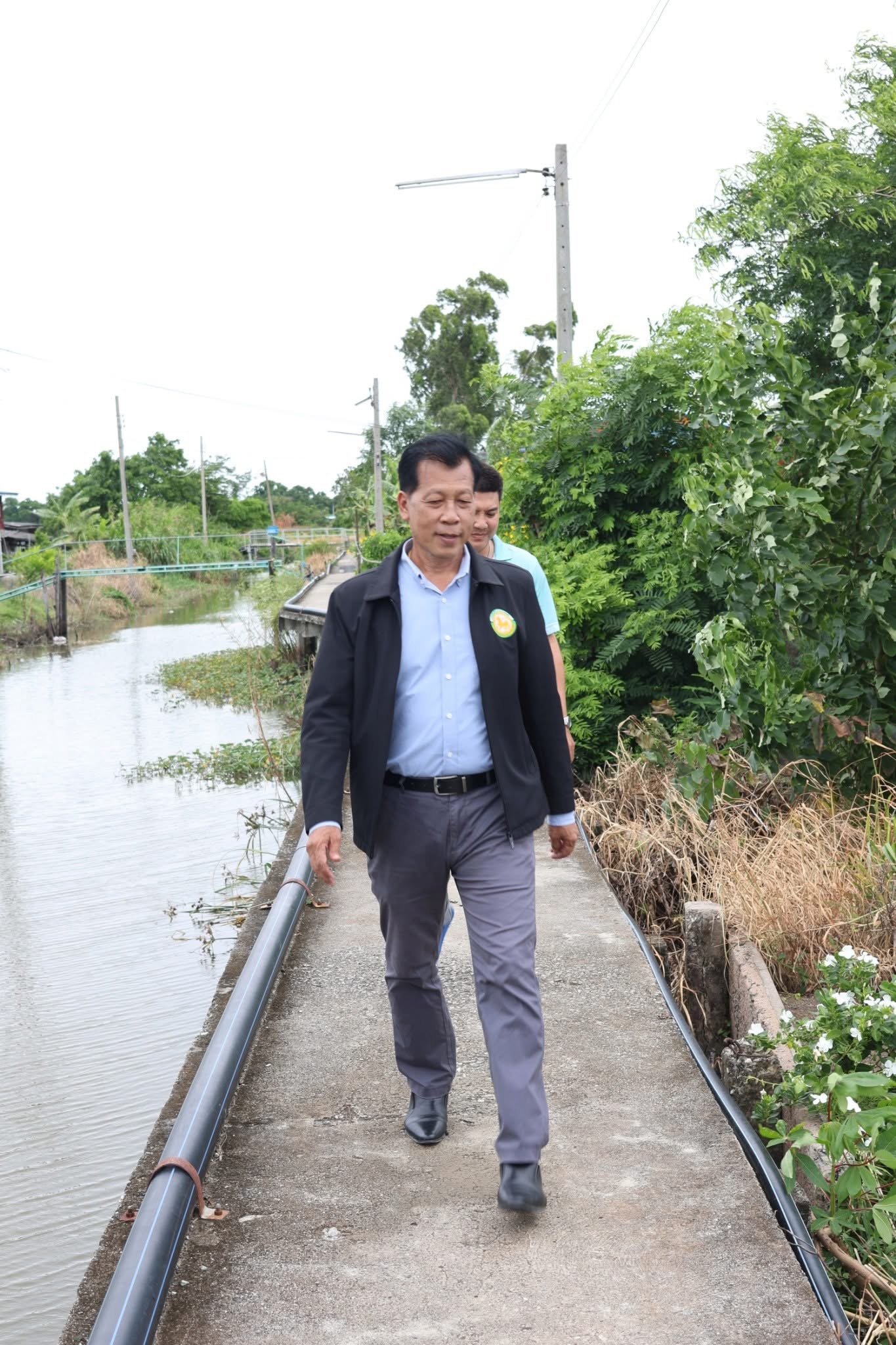 ลงพื้นที่มอบรถเข็นวิลแชร์ให้กับคนพิการ จำนวน ๑ ราย&nbsp;
