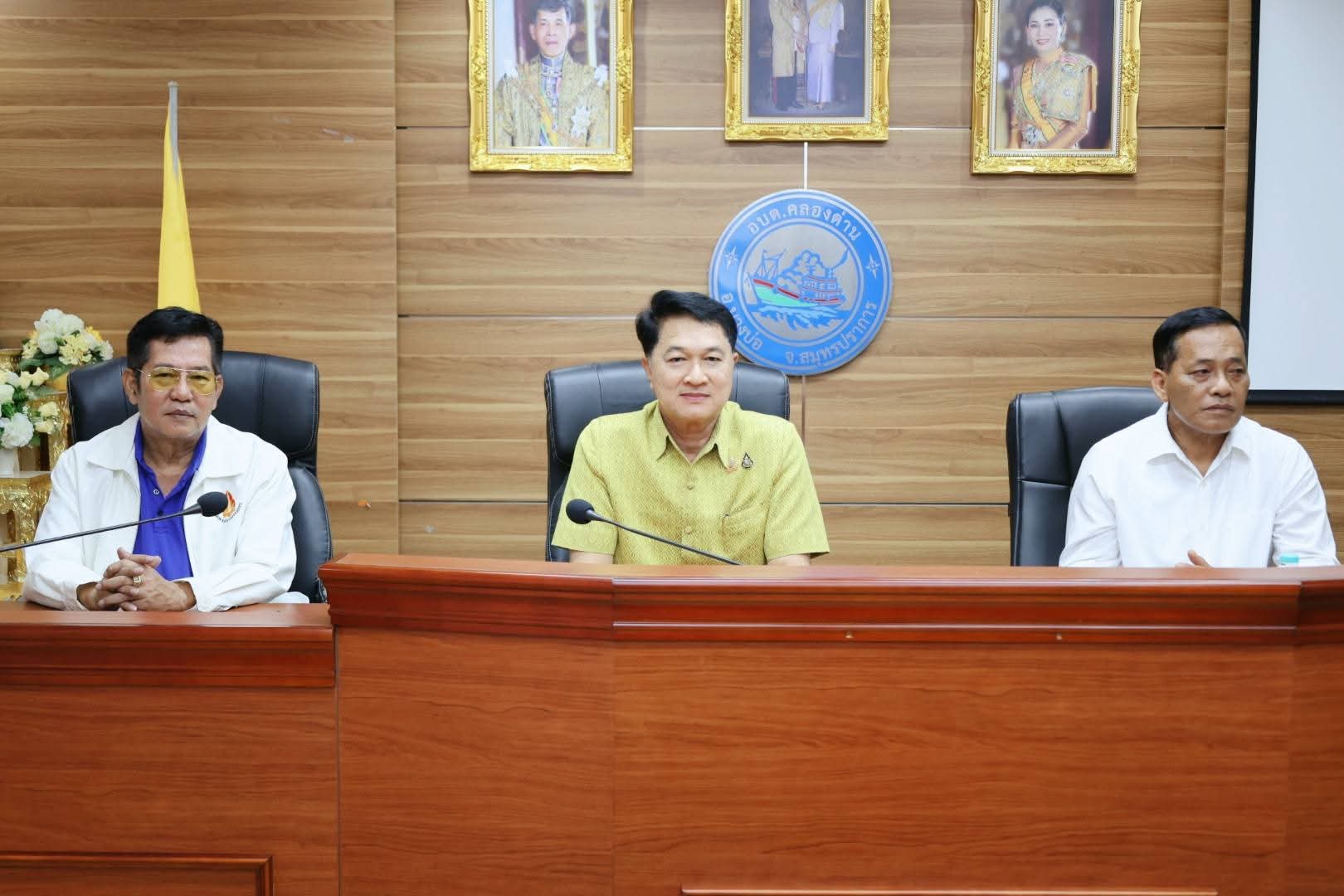 ร่วมต้อนรับและแสดงความยินดีกับผู้อำนวยการกองศึกษา ศาสนา และวัฒนธรรม&nbsp;