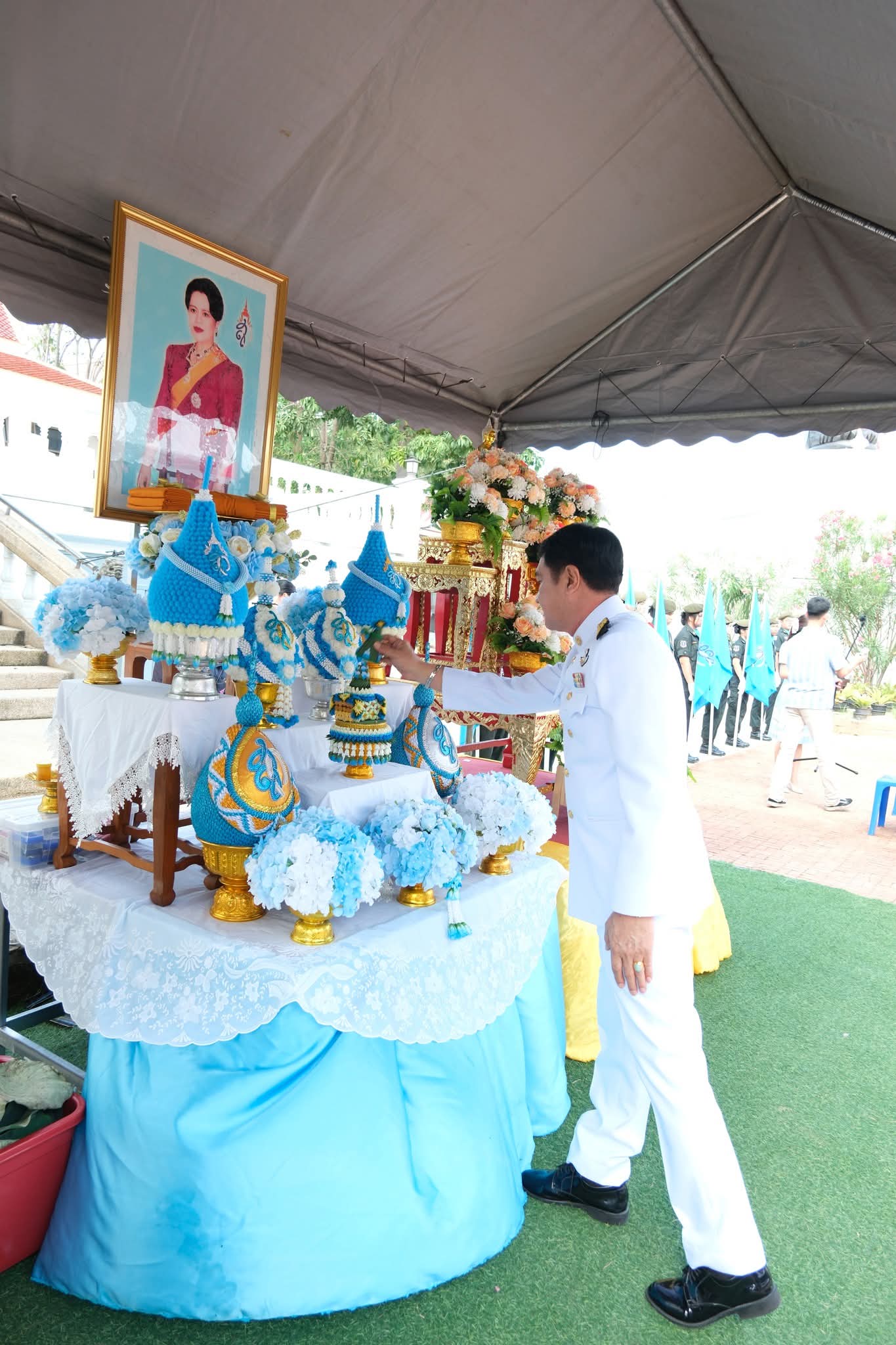 พิธีโกนผมบรรพชาสามเณร "โครงการบรรพชาสามเณรเพื่อเฉลิมพระเกียรติแด่สมเด็จพระนางเจ้าสิริกิติ์ พระบรมราชินีนาถ พระบรมราชินีพันปีหลวง&nbsp;