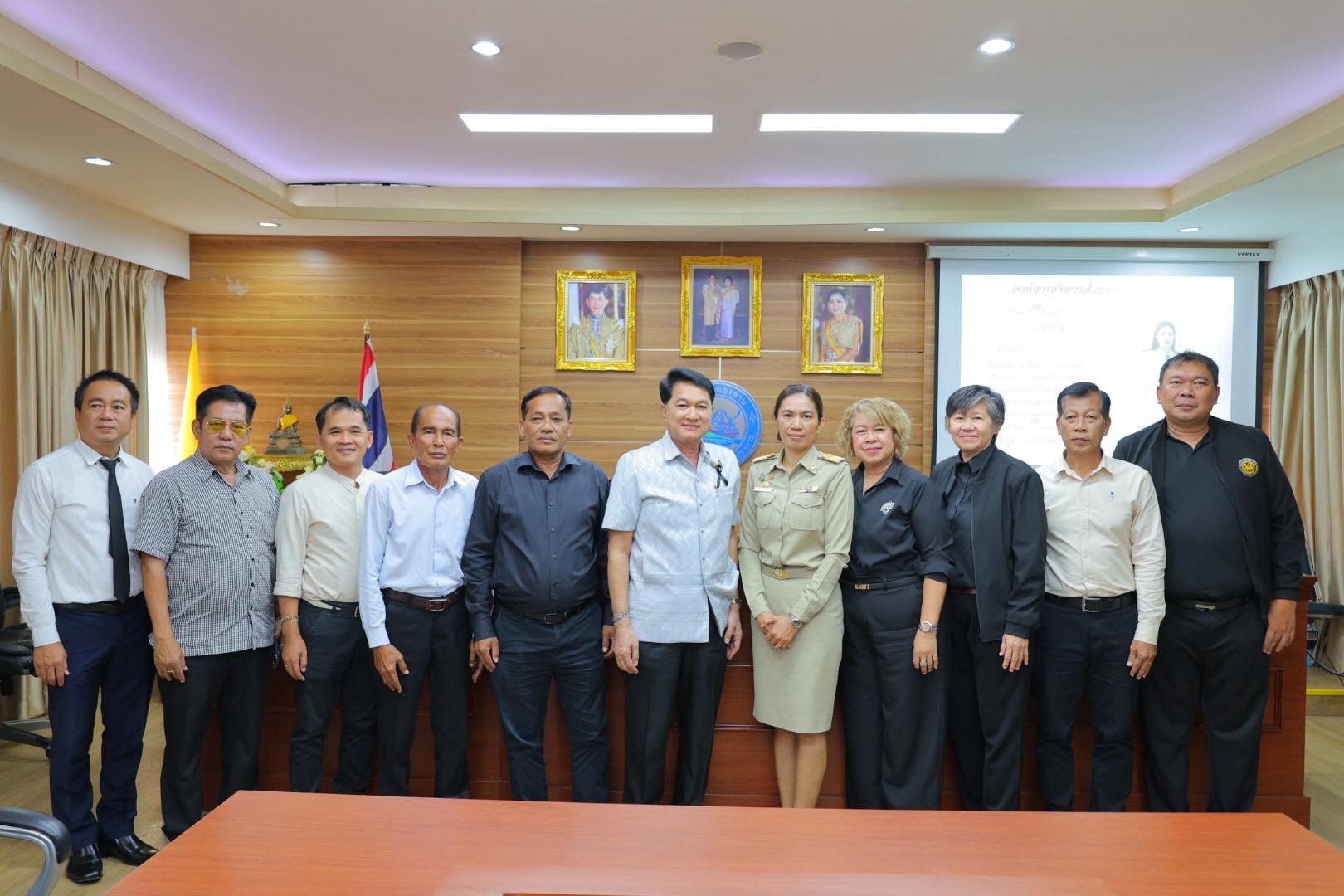 ร่วมต้อนรับและแสดงความยินดีกับ นางสาวศศิธร จันนรา ผู้อำนวยการกองสวัสดิการสังคม