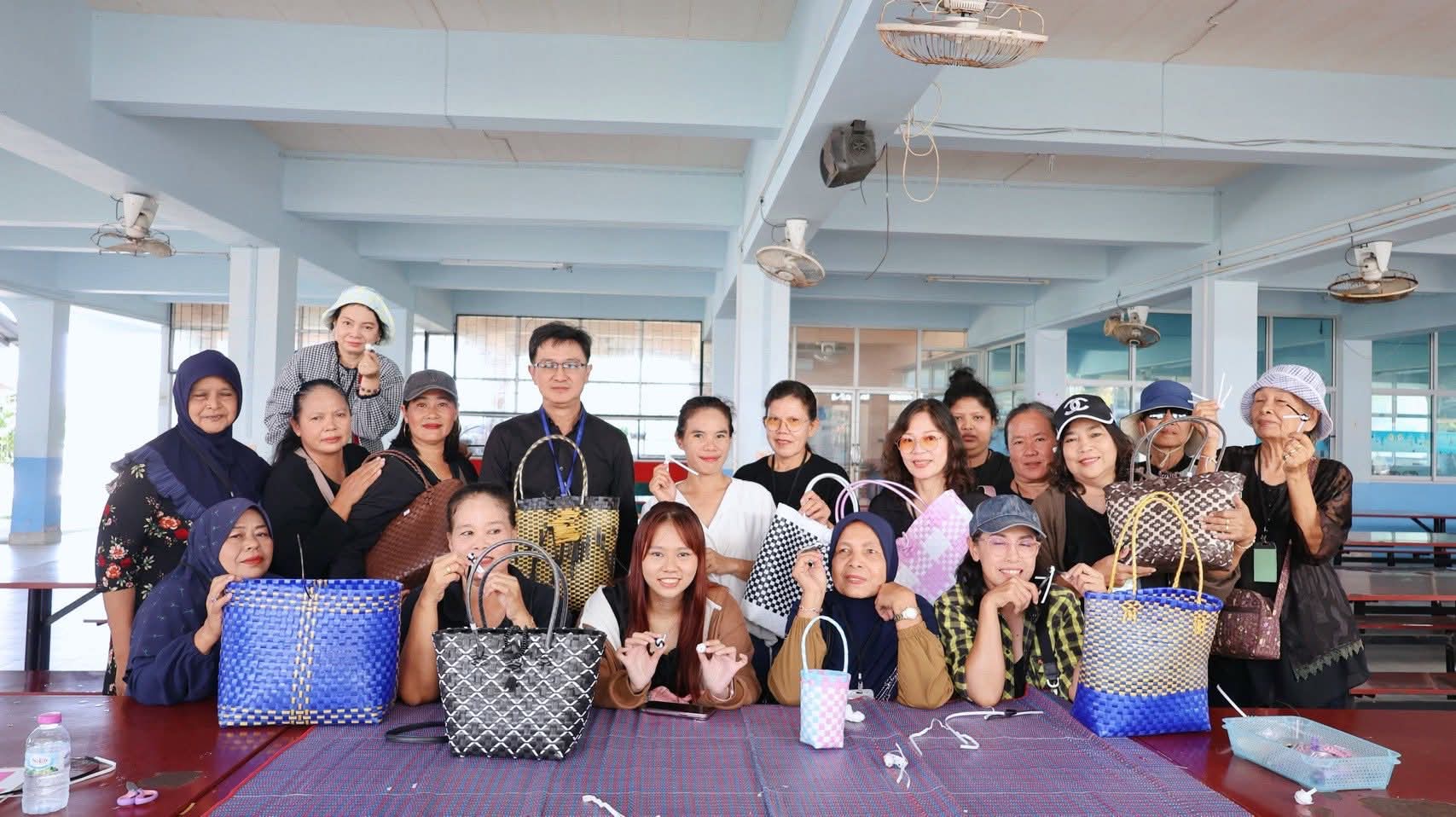 ภาพบรรยากาศโครงการส่งเสริมความรู้เพื่อพัฒนาศักยภาพสตรีในตำบลคลองด่าน ประจำปีปีงบประมาณ2569